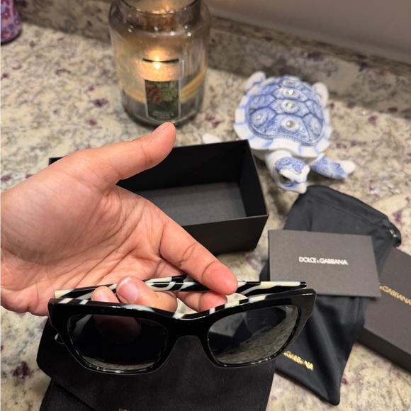 Dolce & Gabbana Black Square Sunglasses Zebra  Stripe Silver Logo main image 11